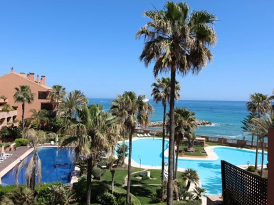 Apartamento en venta en Puerto Banus, Marbella, Málaga