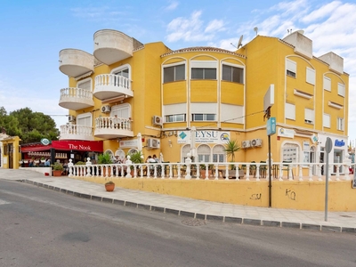 Apartamento en venta en Villamartin, Orihuela, Alicante