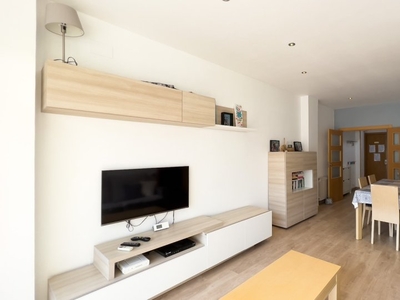 Apartamento luminoso de 4 dormitorios en alquiler en Poblenou, Barcelona