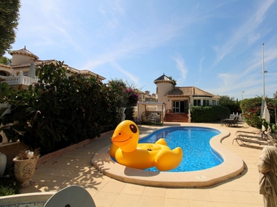 Chalet en venta en Villamartin, Orihuela, Alicante