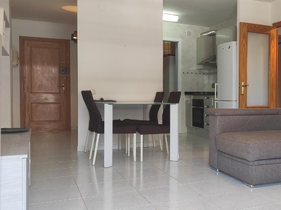 Piso en venta. Bonito apartamento totalmente amueblado a 200 metros de la playa de Calafell - Tarragona. Para entrar a vivir