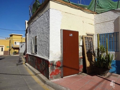 Piso en venta en Huércal De Almería de 77 m²