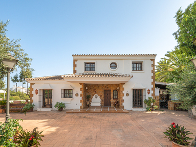 VILLA INDEPENDIENTE MARBELLA ELVIRIA Venta Elviria