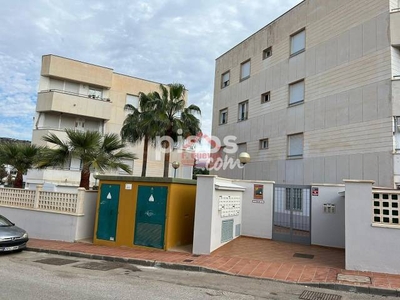 Apartamento en venta en , Zona de Playa, Puerto Deportivo, Puerto Marítimo, Cerca del Mar, Área Metropolitana, Urbanización en Núcleo por 110.000 €