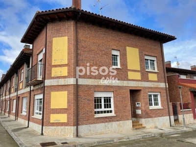 Casa adosada en venta en Baltanás en Baltanás por 96.000 €