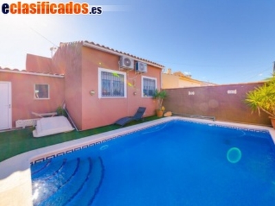 Casa-Chalet en Venta en..