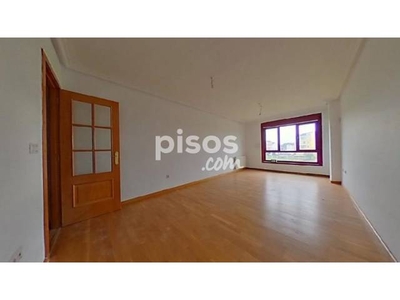 Piso en venta en Calle Cangas