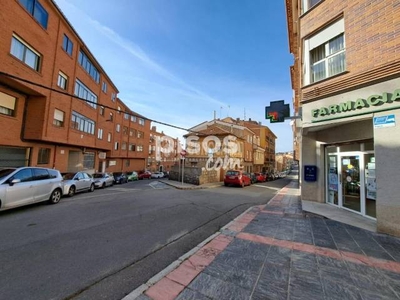 Piso en venta en Santo Tomás-Universidad