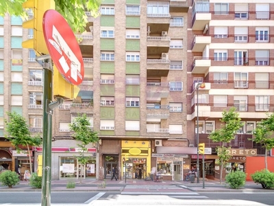 Venta de piso en Delicias (Zaragoza), Delicias