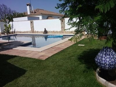 Alquiler de casa con piscina y terraza en Chiclana de la Frontera, Pago del humo