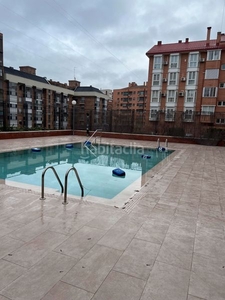 Alquiler piso con 2 habitaciones con ascensor, parking, piscina, calefacción y aire acondicionado en Madrid