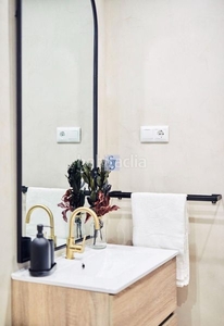 Apartamento con 2 habitaciones amueblado con calefacción y aire acondicionado en Málaga