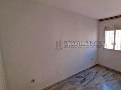 Apartamento con 2 habitaciones con ascensor, parking, vistas al mar y vistas a la montaña en Benalmádena