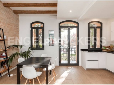 Apartamento en venta en Passeig de Sant Antoni en Sants por 330.000 €