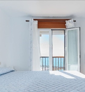 Apartamento fantástico piso en primera línea de playa situado en el faro. en Fuengirola