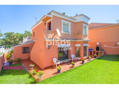 Casa en venta en Calle del Pavo Real, cerca de Urbanización Pueblo Andaluz en Cabopino-Reserva de Marbella por 786.000 €