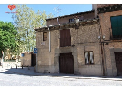 Casa unifamiliar con terreno en calle San Agustín, Segovia