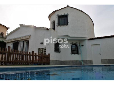 Chalet en venta en Alberes en Empuriabrava por 450.000 €