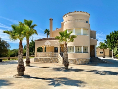 Chalet independiente con terreno en venta en la Hort del Clot dels Tres' Elche