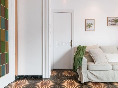 Piso con 3 habitaciones con ascensor y calefacción en Barcelona