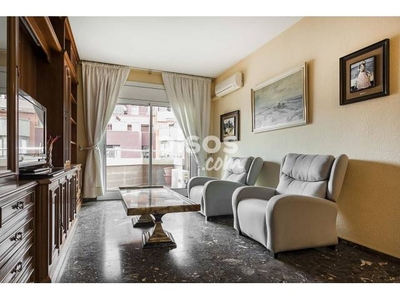 Piso en venta en Carrer de la Indústria, cerca de Carrer del Freser