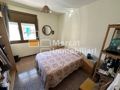 Piso en venta en Les Planes, 4 dormitorios. en Sant Joan Despí