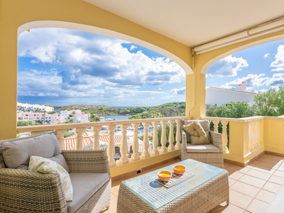 Villa con anexo, vistas y licencia turística en Port d'Addaia, Menorca