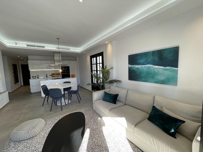 Alquiler de piso en urbanización Villa Marina de 3 habitaciones con terraza y piscina