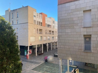 Piso en alquiler en calle Raval del Pallol de 2 habitaciones con terraza y balcón