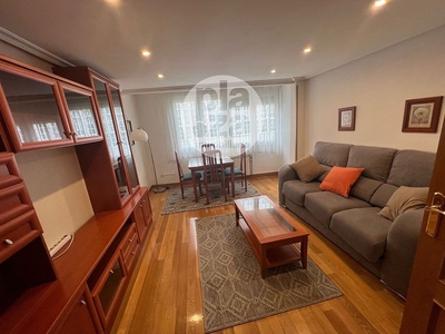 Piso en alquiler en Centro - Burgos de 1 habitación con muebles y balcón