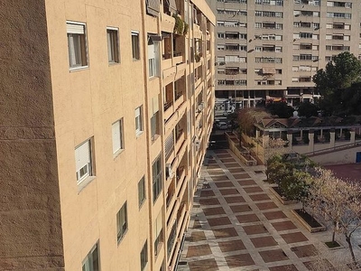 Piso en alquiler en Santa Marina - La Paz de 4 habitaciones con terraza y calefacción