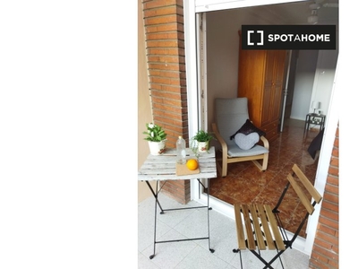 Alquiler de habitaciones en piso de 4 dormitorios en Zaragoza