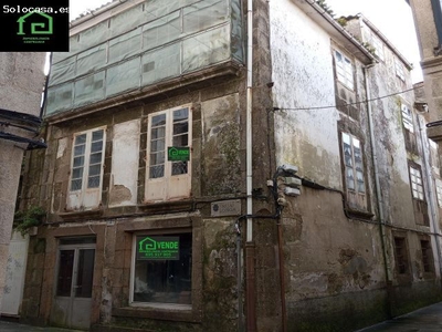 CASA DE PIEDRA DE TRES PLANTAS PARA REHABILITAR EN PADRÓN