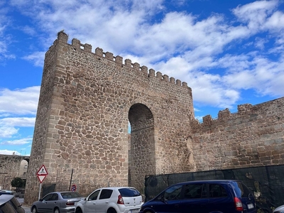 Piso en alquiler en Casco Antiguo de 3 habitaciones con muebles y aire acondicionado