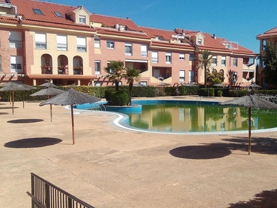Venta de piso en Las Vaguadas - Urb. del Sur de 4 habitaciones con terraza y piscina