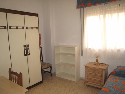 Departamento de 4 Dormitorio en sevilla