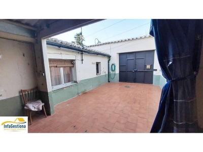 Venta Casa unifamiliar Valdepeñas. Buen estado con terraza 176 m²