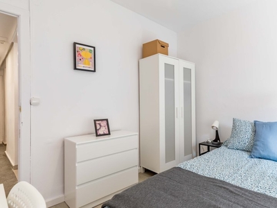 Bonita habitación en alquiler en apartamento de 5 dormitorios en El Pla del Real