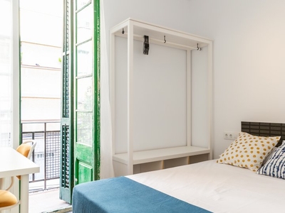 Habitación en apartamento de 5 dormitorios en L'Hospitalet de Llobregat
