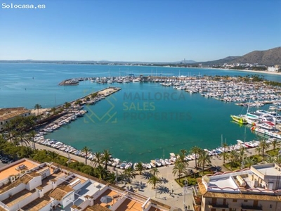 Apartamento en primera línea de mar en venta en Puerto de Alcudia, Mallorca