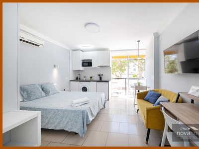 Apartamento en venta en Benalmadena Costa, Benalmádena, Málaga