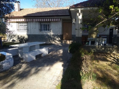 EXCLUSIVAS ROMERO, comercializa parcela de terreno con casa en Yuncos