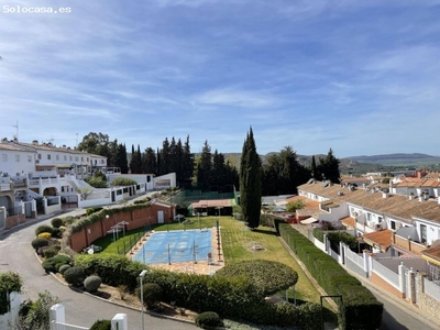 HAZTE CON ESTA CASA EN ANTEQUERA CON PISCINA COMUNITARIA