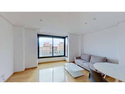 Moderno y acogedor piso de 2 habitaciones en alquiler en el barrio de Montecarmelo, Madrid