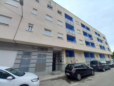 OPORTUNIDAD: Apartamento con Plaza de Garaje y Trastero a la venta en Calle FILIPINAS, Almoradí, Alicante por solo 44.500€ Venta Almoradí
