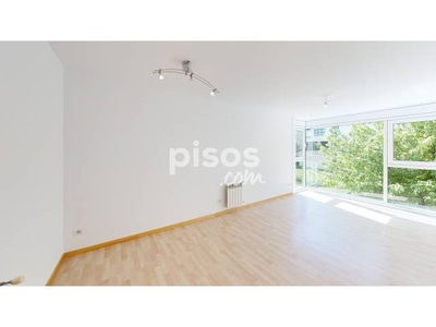 Piso en venta en Avenida de Syra Alonso, 6