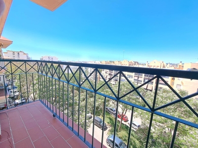 Piso en venta en Sierra de Estepona - Avda. de Andalucía, Estepona, Málaga