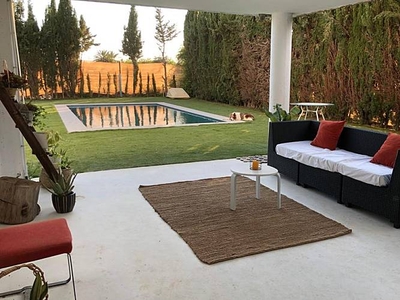 Villa en San Juan de Alicante a 1.9 km de la playa