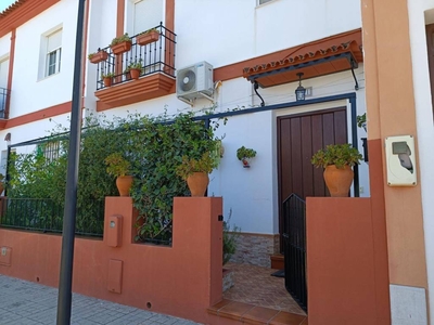 Venta Casa adosada en Extremadura 191 Villablanca. Buen estado con balcón 130 m²