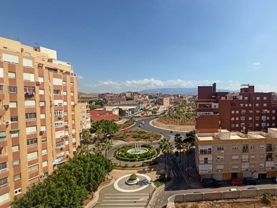 Alquiler de piso con terraza en Oliveros, Altamira, Barrio Alto (Almería), Rambla Amatisteros